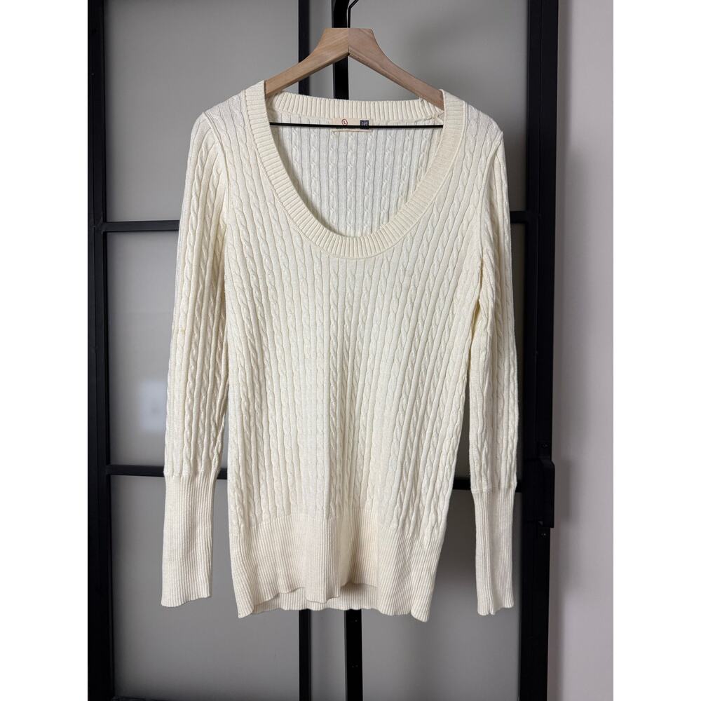 Y2K Long Gap Sweater Size Large